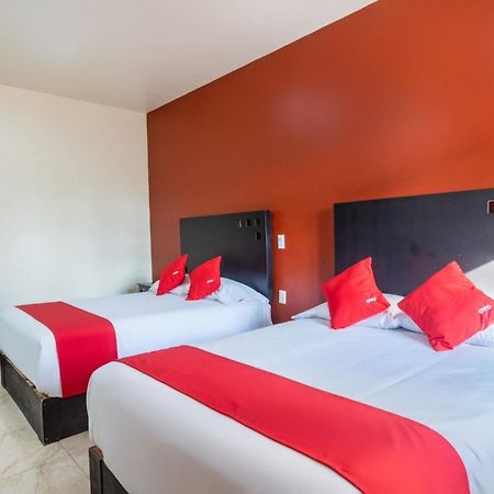 Oyo Hotel Emperadores Inn, אטליסקו מראה חיצוני תמונה