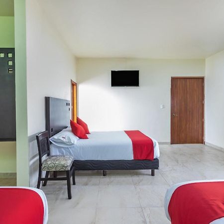 Oyo Hotel Emperadores Inn, אטליסקו מראה חיצוני תמונה