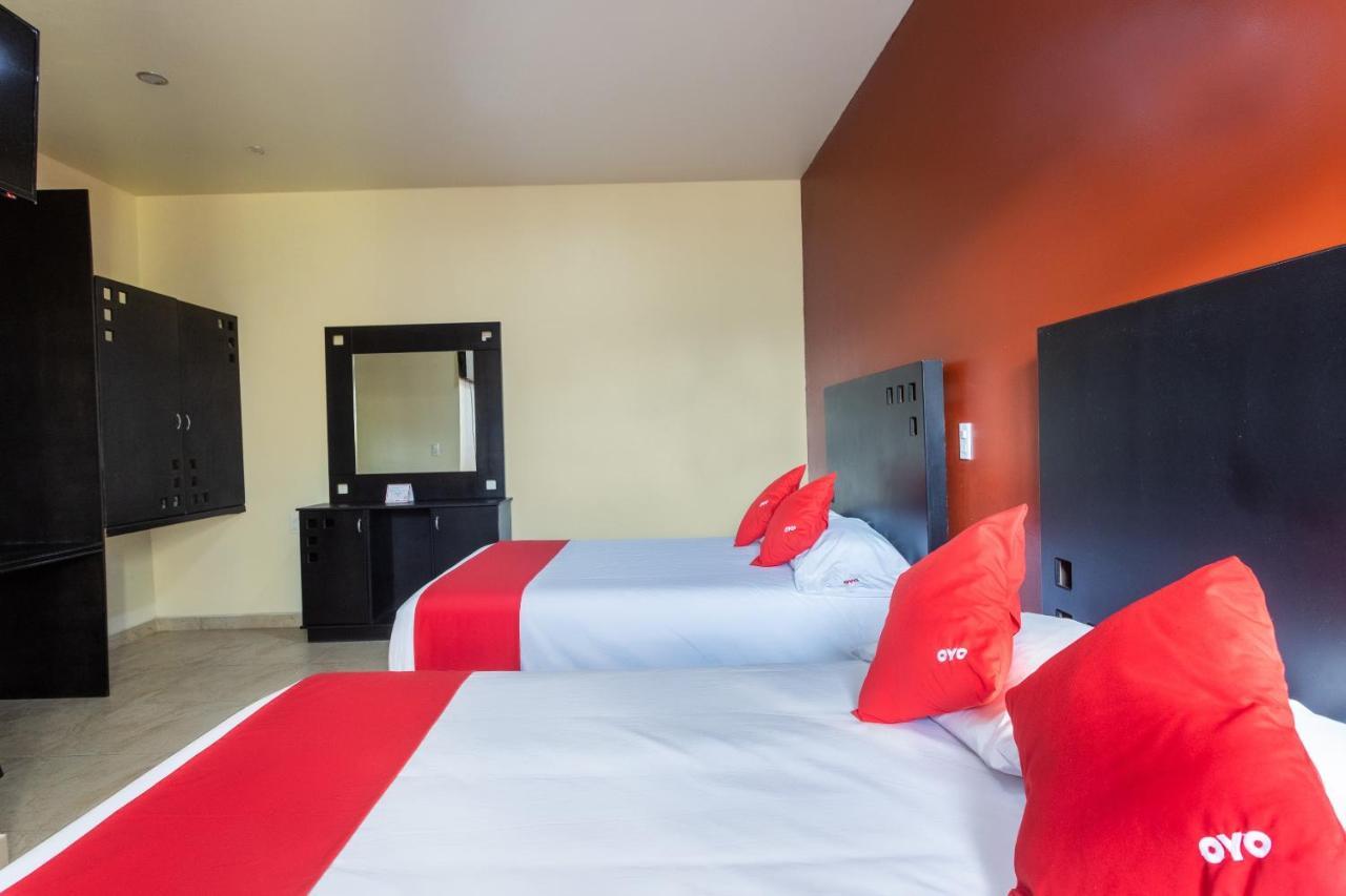 Oyo Hotel Emperadores Inn, אטליסקו מראה חיצוני תמונה