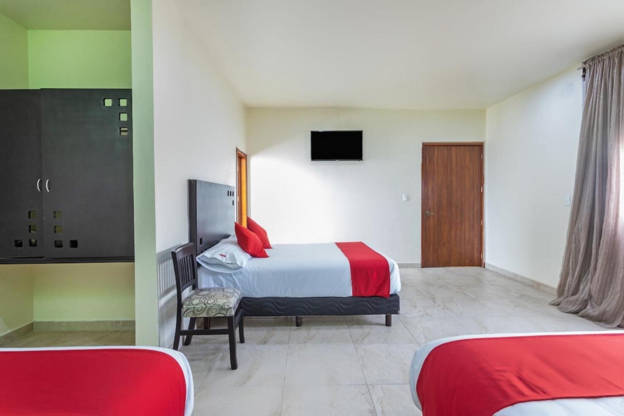 Oyo Hotel Emperadores Inn, אטליסקו מראה חיצוני תמונה