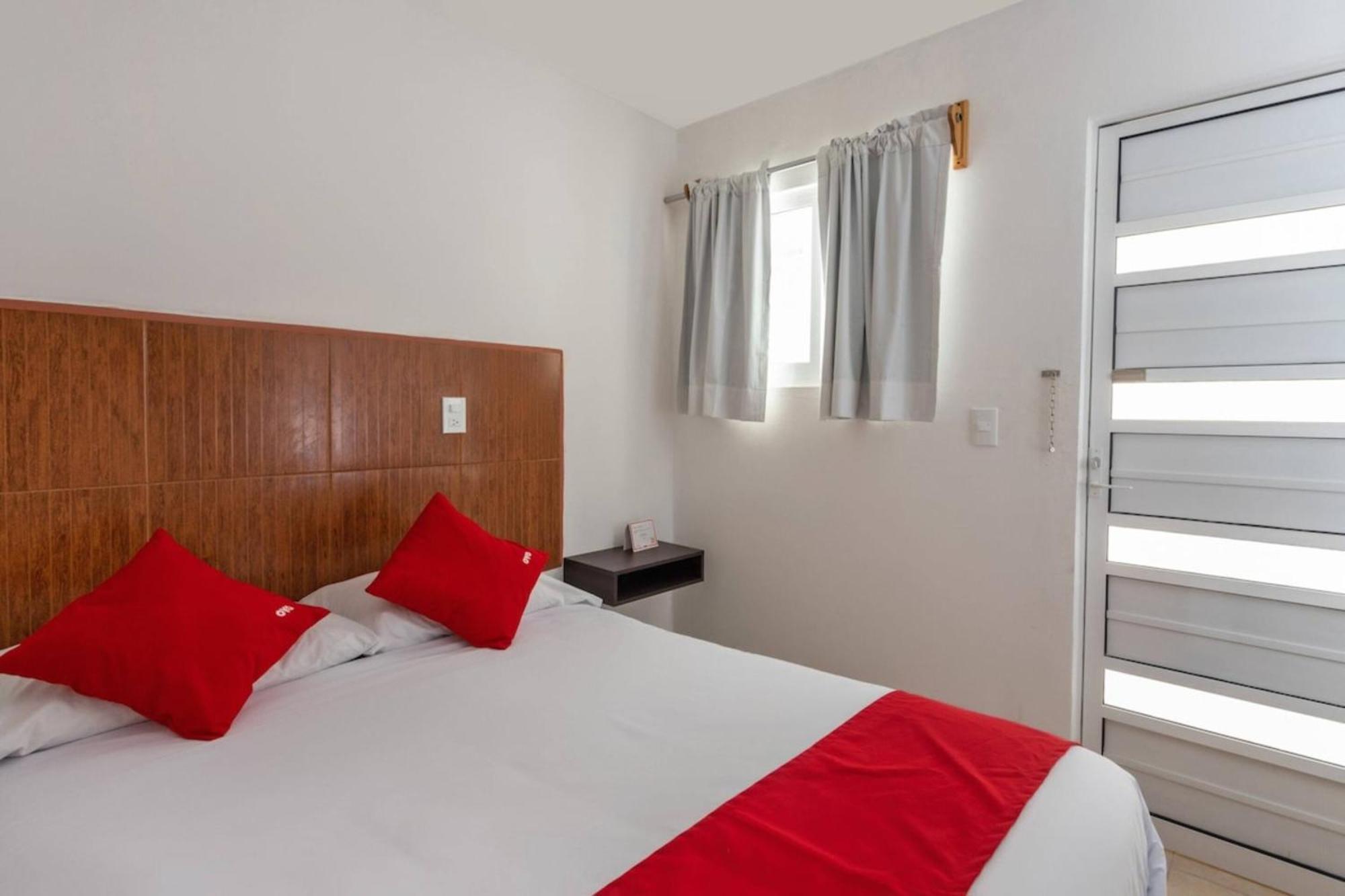Oyo Hotel Emperadores Inn, אטליסקו מראה חיצוני תמונה