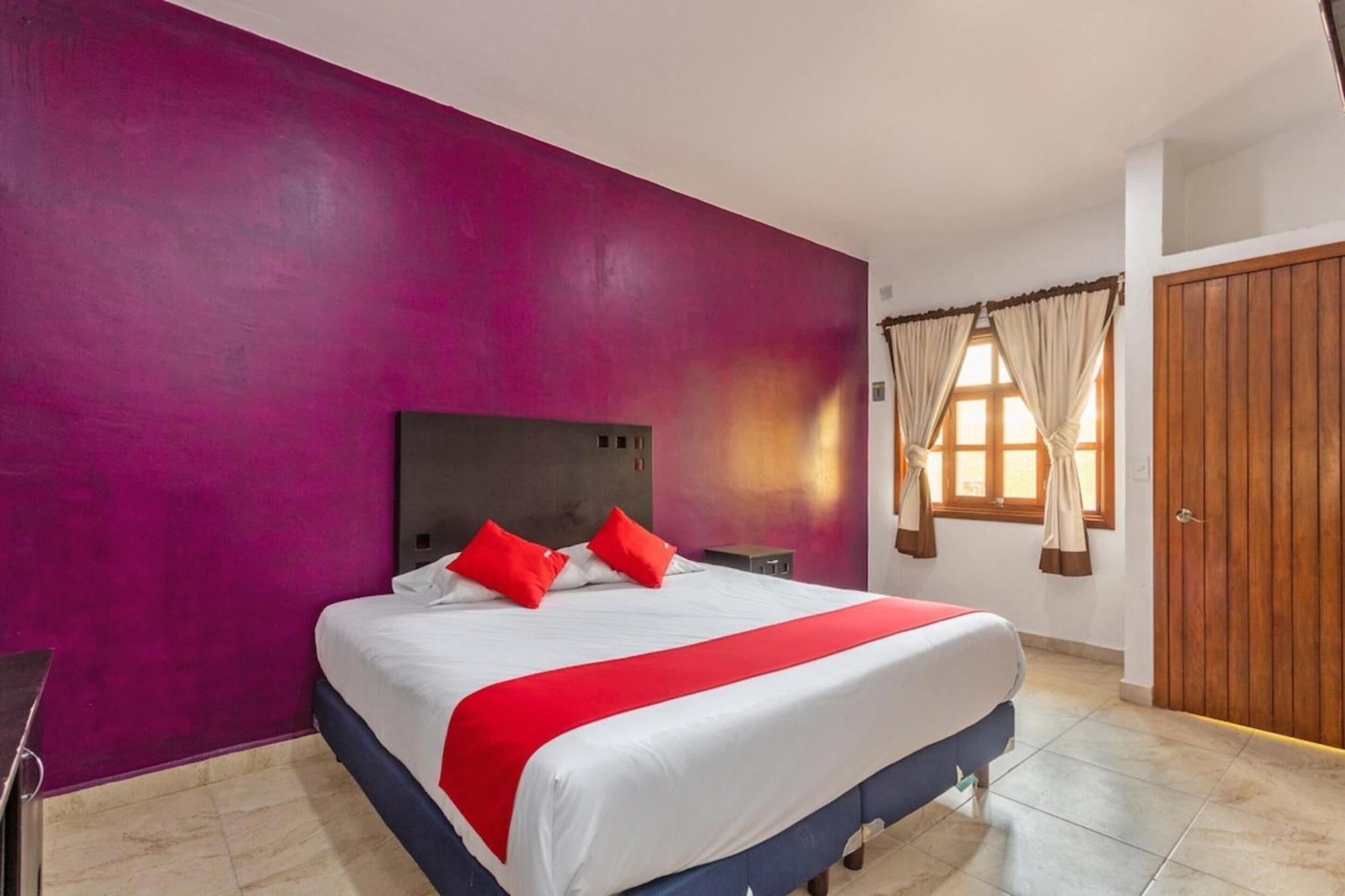 Oyo Hotel Emperadores Inn, אטליסקו מראה חיצוני תמונה