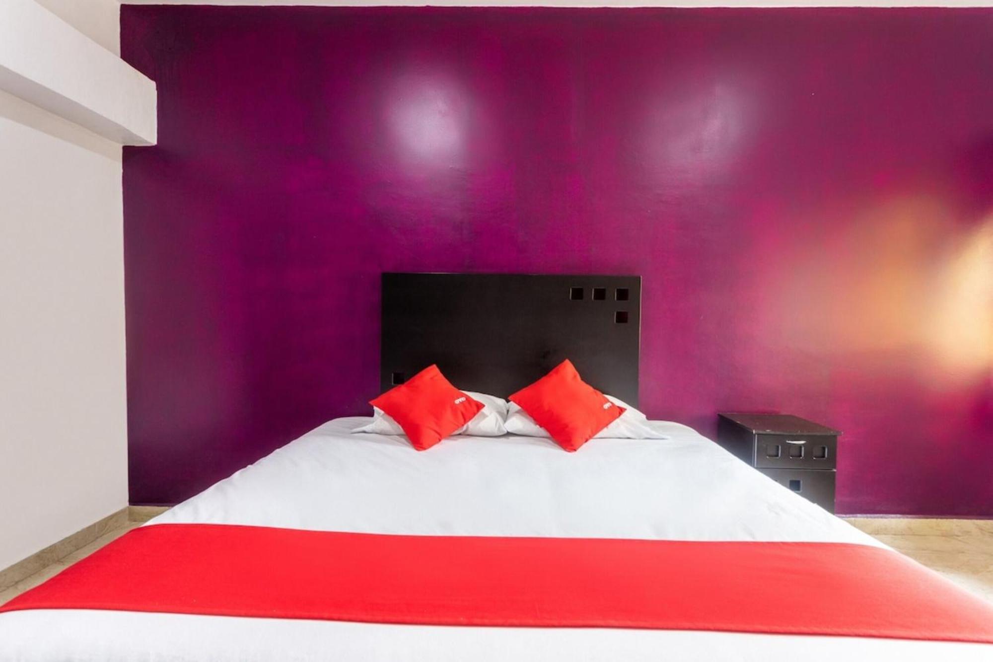 Oyo Hotel Emperadores Inn, אטליסקו מראה חיצוני תמונה
